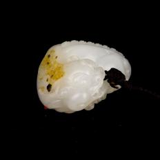 新疆和田玉灑金皮一級白玉籽玉掛件 小貔貅（獨籽） 32克
