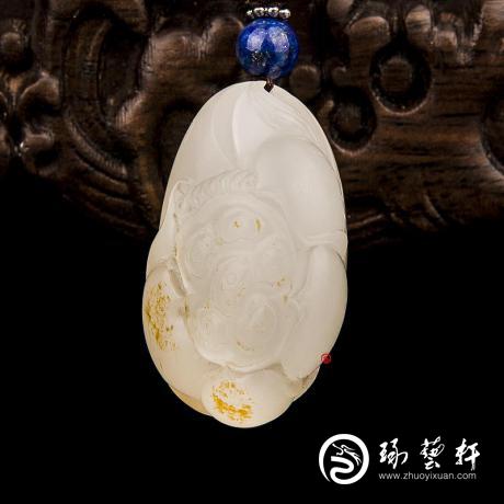 【琢藝軒】新疆和田玉黃皮一級(jí)白玉籽玉掛件 荷香 18.5克
