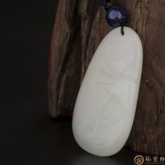 新疆和田玉白皮一級白玉籽玉玉牌 荷花 23.8克