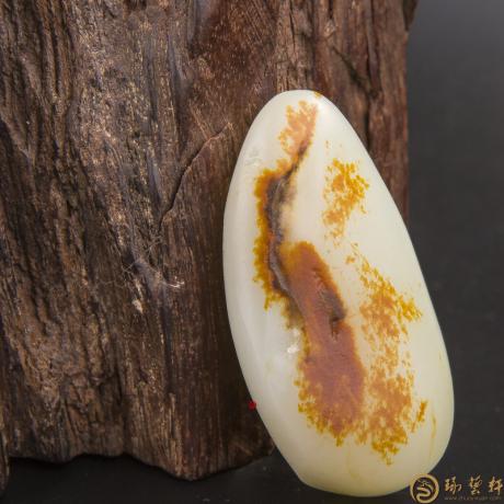 【琢藝軒】新疆和田玉紅皮白玉籽玉 原料 56.5克