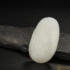 新疆和田玉白皮一級白玉籽玉掛件 花開富貴 37.3克