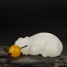 新疆和田玉黃皮羊脂白玉籽料把件 貔貅 51克