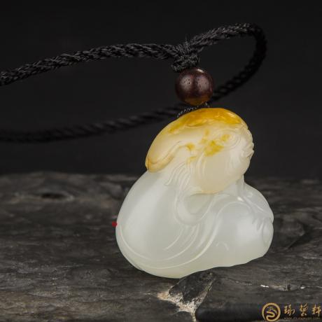 【琢藝軒】新疆和田玉紅皮一級(jí)白玉籽玉掛件 年年有余 12克