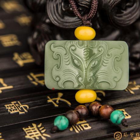 【琢藝軒】俄羅斯碧玉掛件 仿古獸面 13克