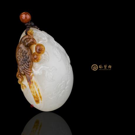 【琢藝軒】新疆和田紅沁皮一級白籽玉掛件 一世英武 15.7克