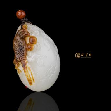 新疆和田紅沁皮一級(jí)白籽玉掛件 一世英武 15.7克