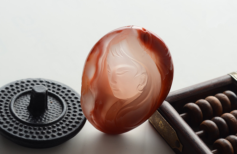 好南紅瑪瑙的幾個(gè)判斷標(biāo)準(zhǔn)