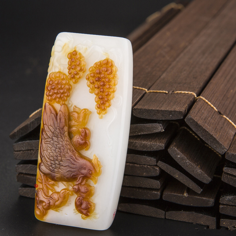 和田玉俏色雕刻藝術(shù)鑒賞