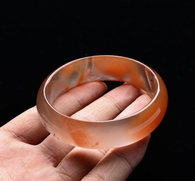 南紅瑪瑙怎么佩戴最養(yǎng)人？